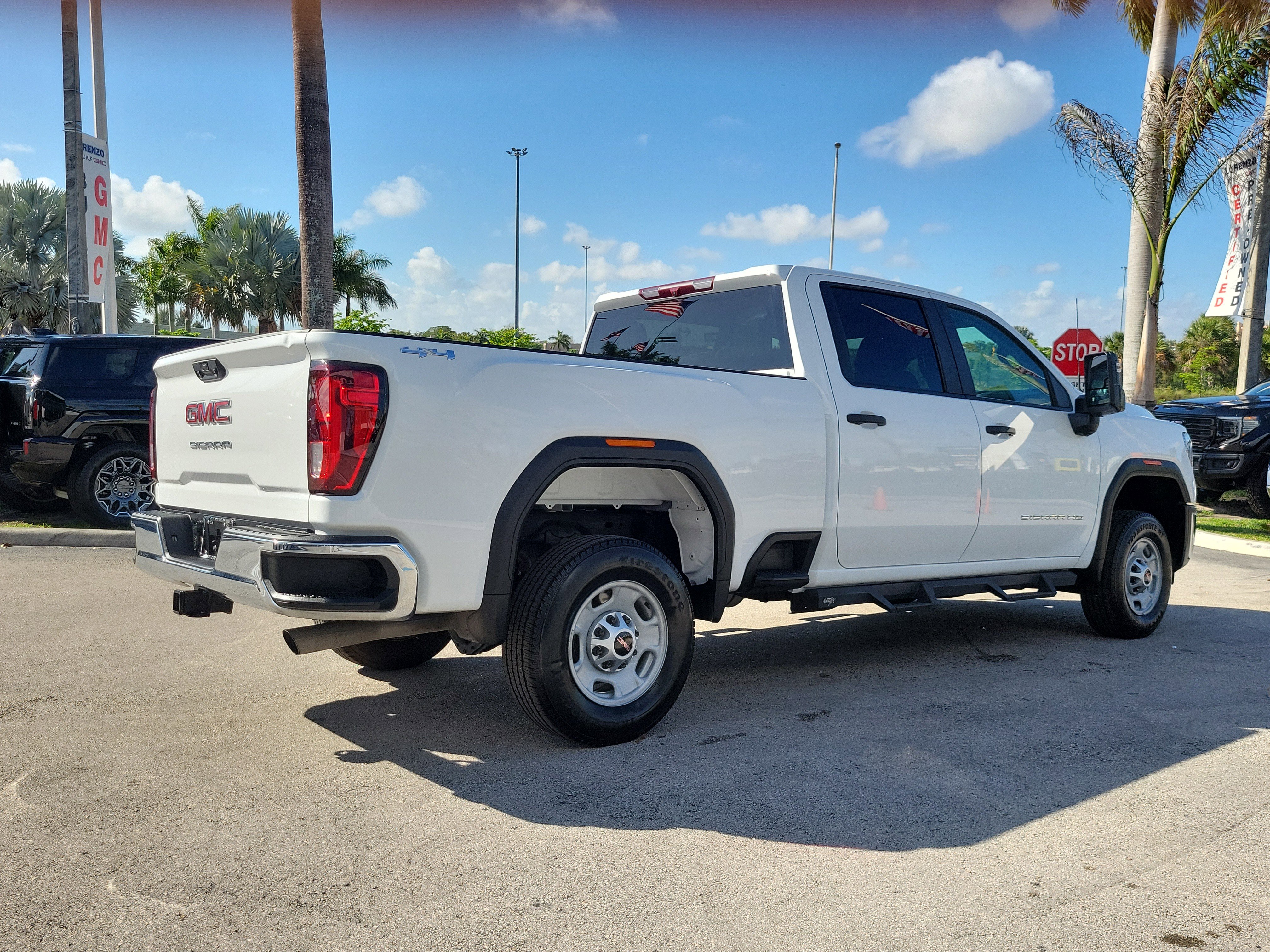 Used 2024 GMC Sierra 2500 Pro w/ Convenience Package image 5