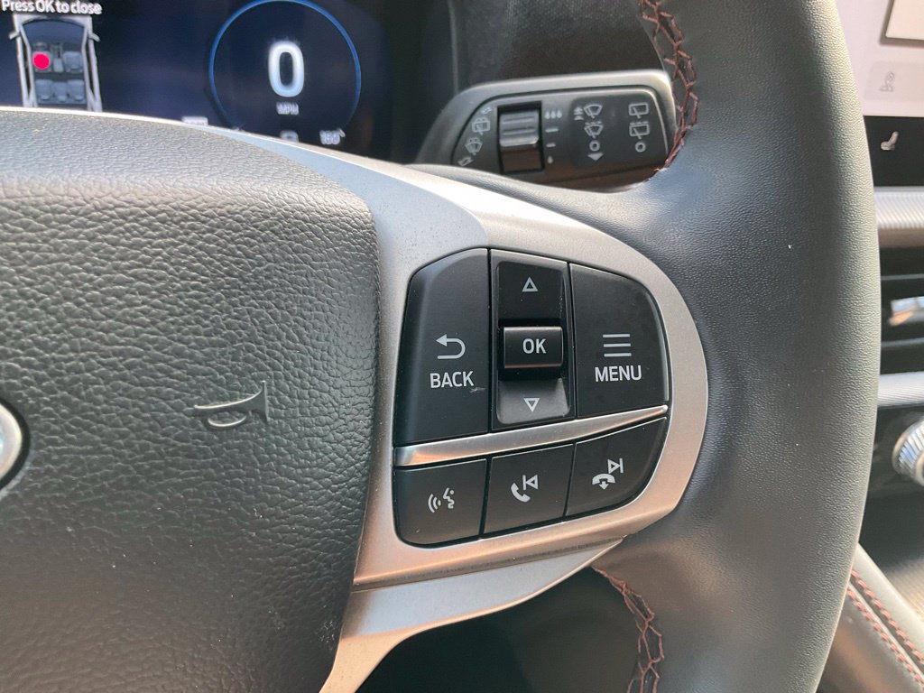 Certified 2025 Ford Explorer Active AWD/4WD image 4