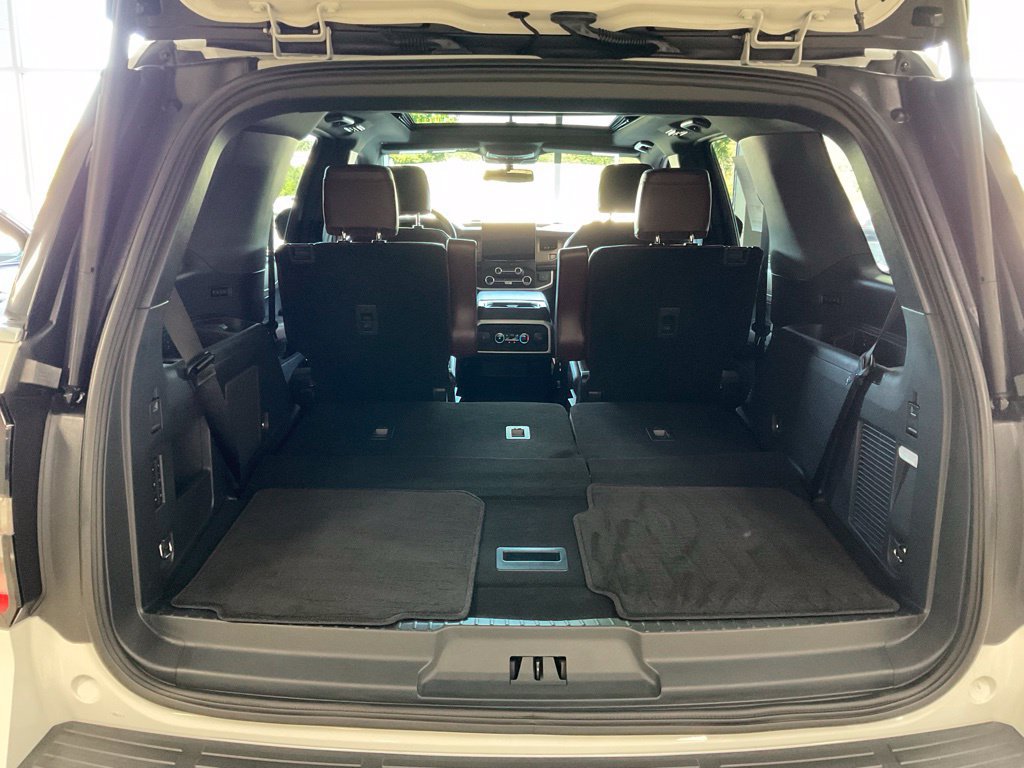 Used 2023 Ford Expedition Limited AWD/4WD image 28