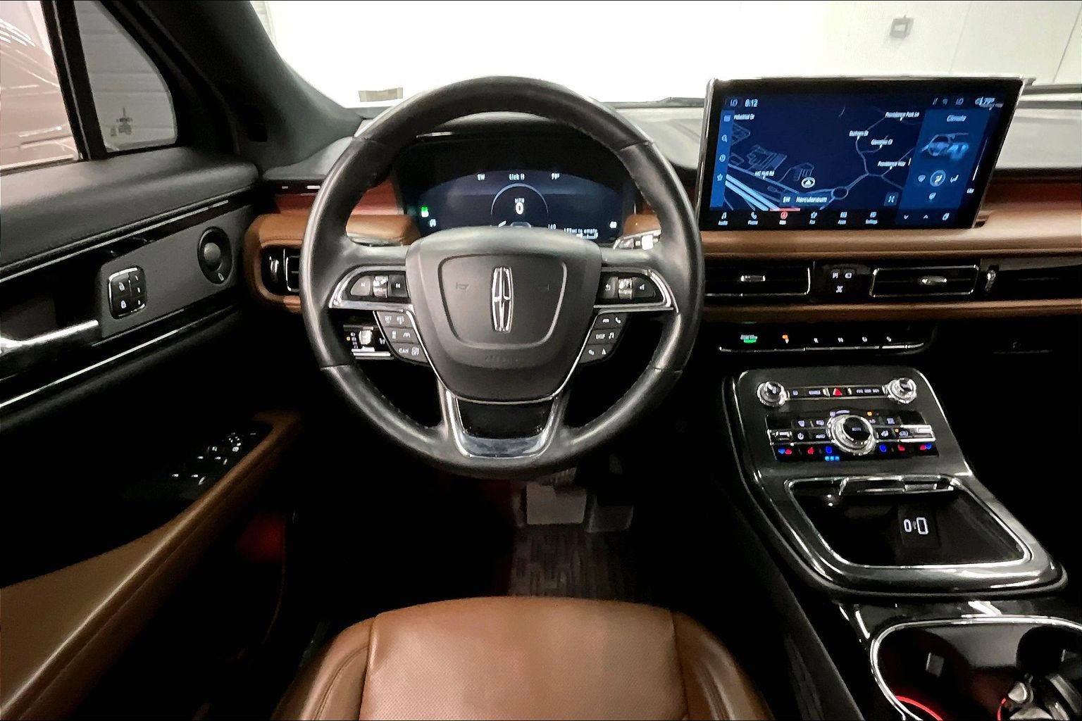 Used 2022 Lincoln Nautilus Reserve w/ Equipment Group 201A AWD/4WD image 6
