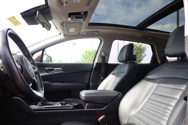 Used 2023 Kia Sportage SX FWD image 17