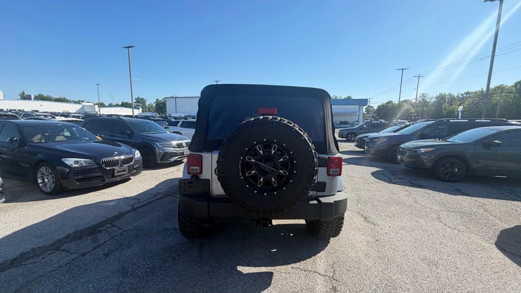 Used 2014 Jeep Wrangler Unlimited Rubicon w/ Dual Top Group AWD/4WD image 4