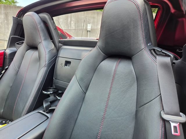 Used 2019 MAZDA MX-5 Miata RF Grand Touring RWD image 14