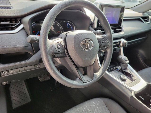 Used 2025 Toyota RAV4 XLE image 19