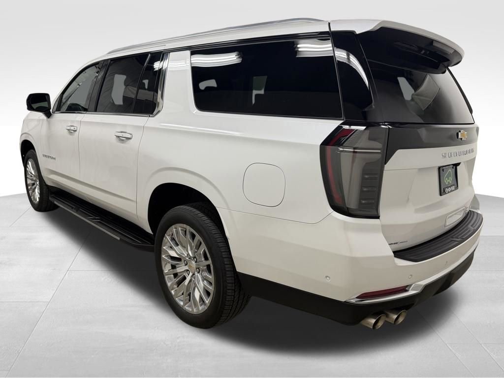 Certified 2025 Chevrolet Suburban Premier AWD/4WD image 6