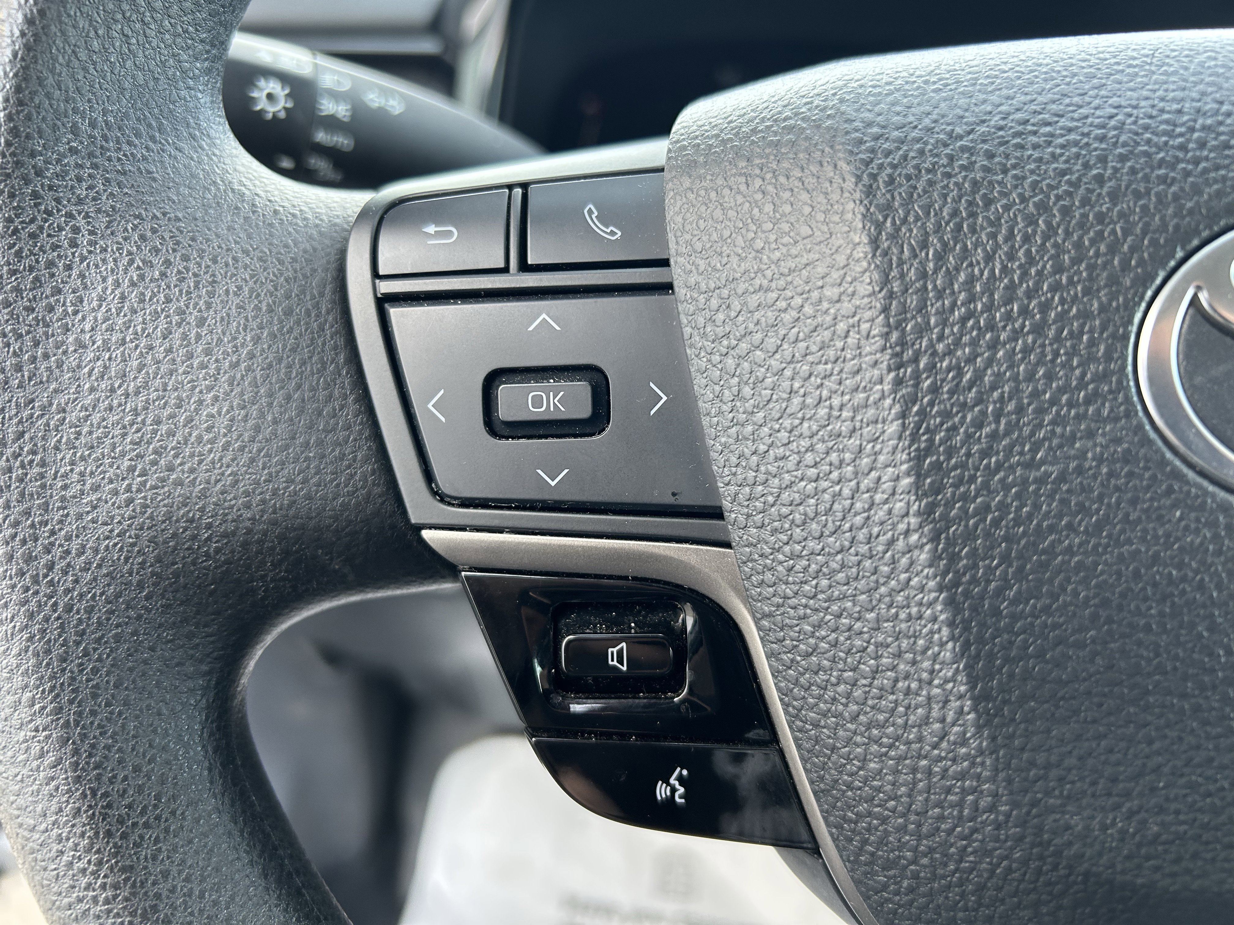 Certified 2025 Toyota Camry LE FWD image 22
