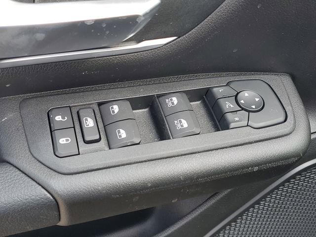 New 2026 RAM 1500 4x4 Crew Cab image 16