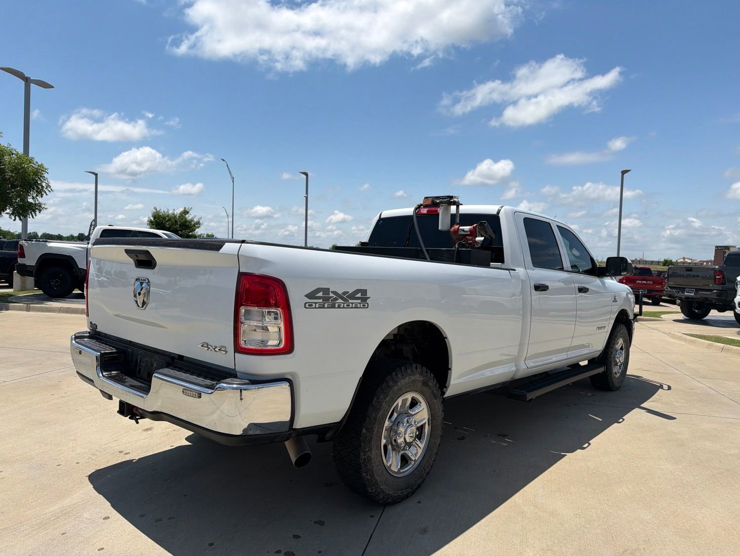 Used 2022 RAM 2500 Tradesman w/ Chrome Appearance Group AWD/4WD image 5