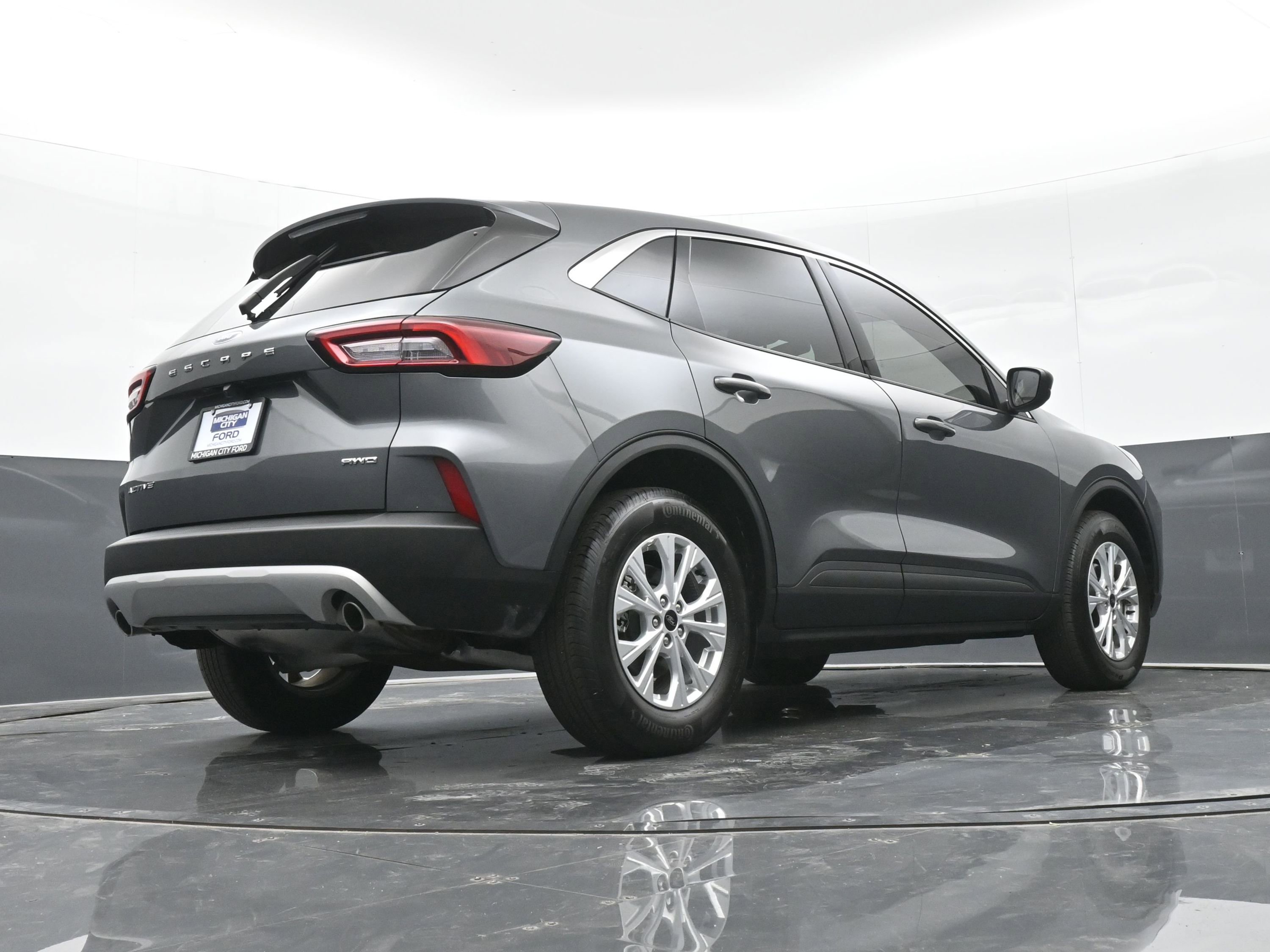 Used 2024 Ford Escape Active AWD/4WD image 31