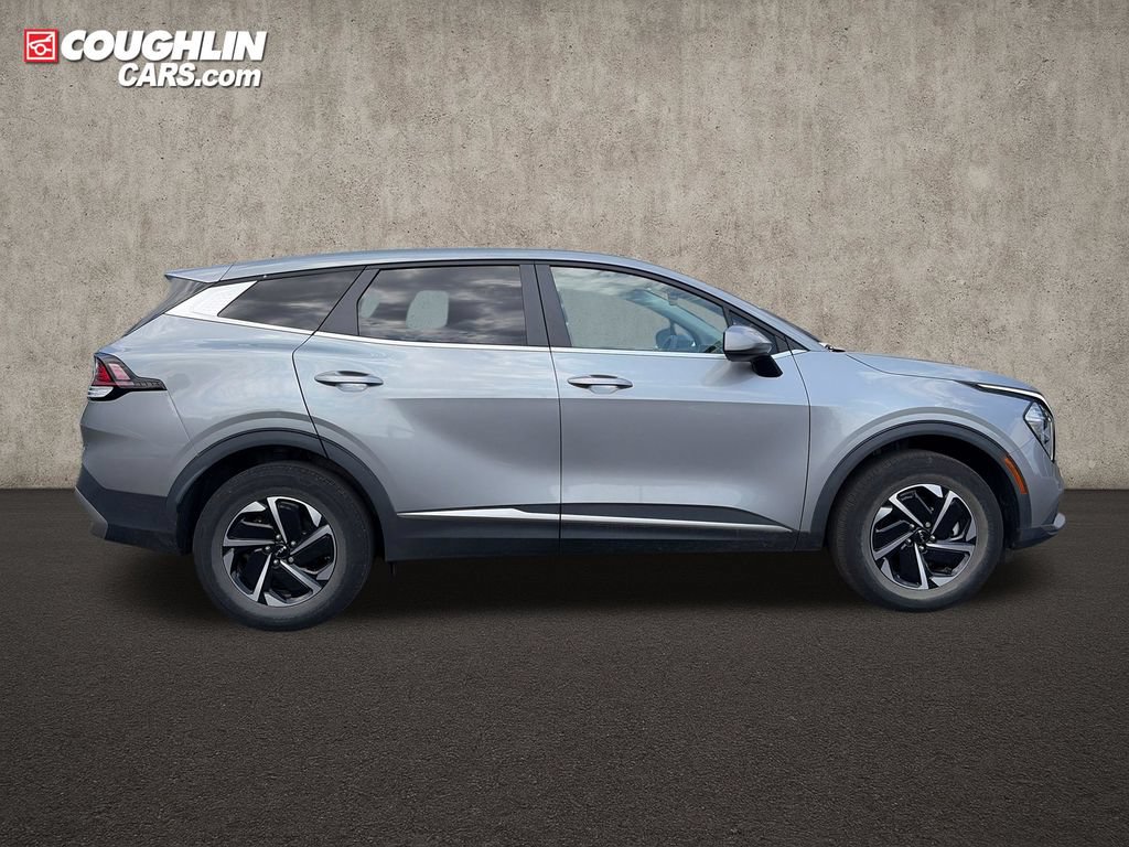 Used 2023 Kia Sportage LX AWD/4WD image 9