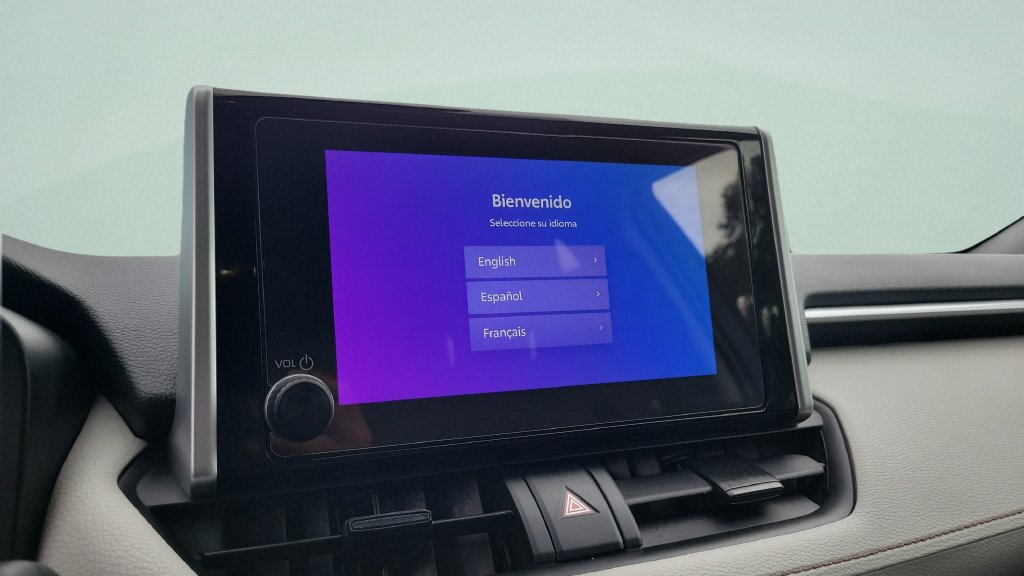Used 2025 Toyota RAV4 XLE FWD image 13