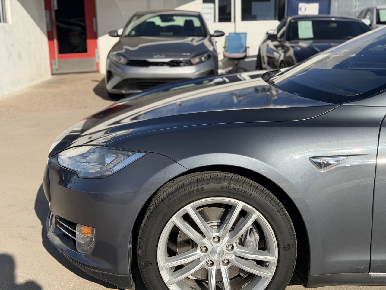 Used 2014 Tesla Model S 85 RWD image 5