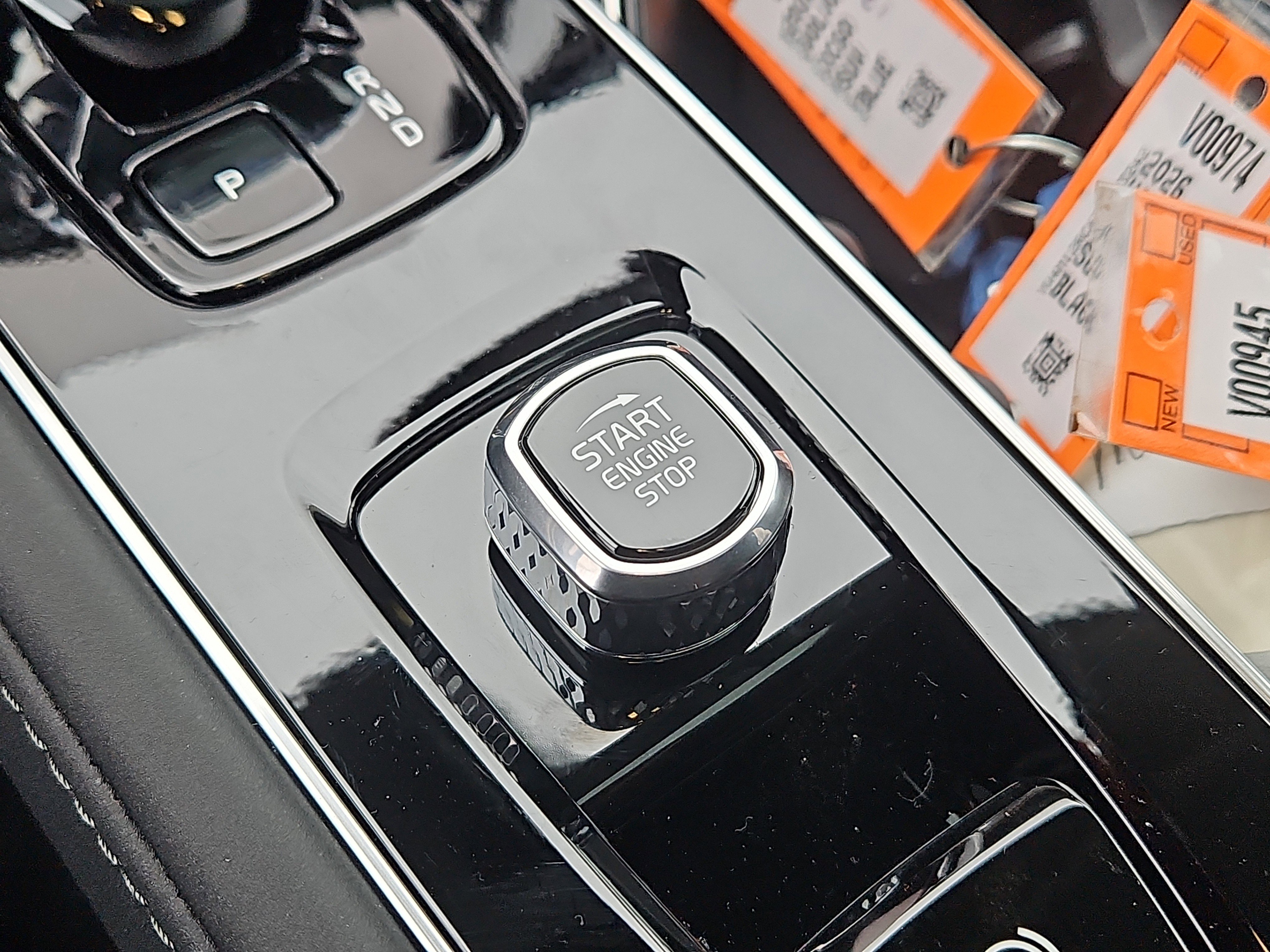 New 2026 Volvo XC90 B6 Plus w/ Protection Package Premier image 15