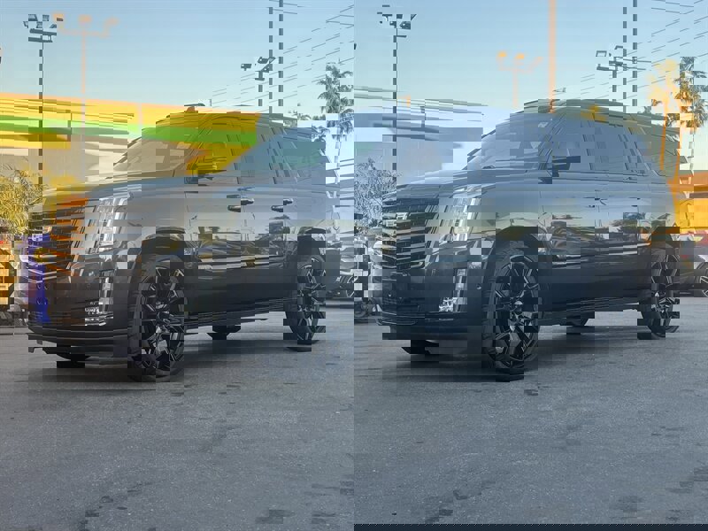 Used 2017 Cadillac Escalade ESV Platinum image 4