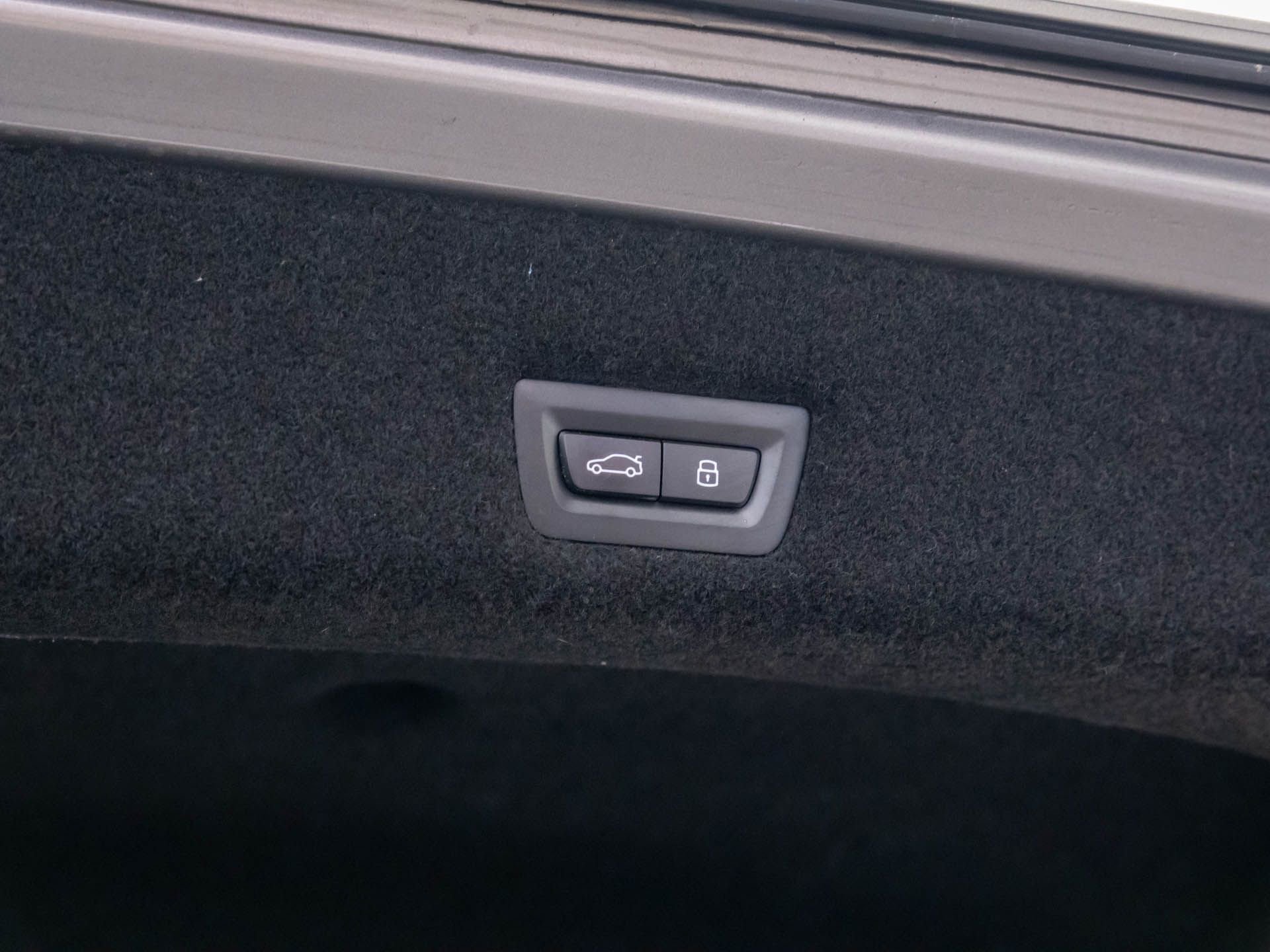 Used 2023 BMW i7 xDrive60 w/ Executive Package 2 image 32