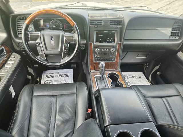 Used 2015 Lincoln Navigator 4WD image 10