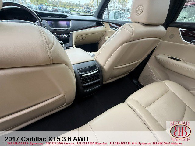 Used 2017 Cadillac XT5 Luxury w/ Driver Awareness Package AWD/4WD image 13