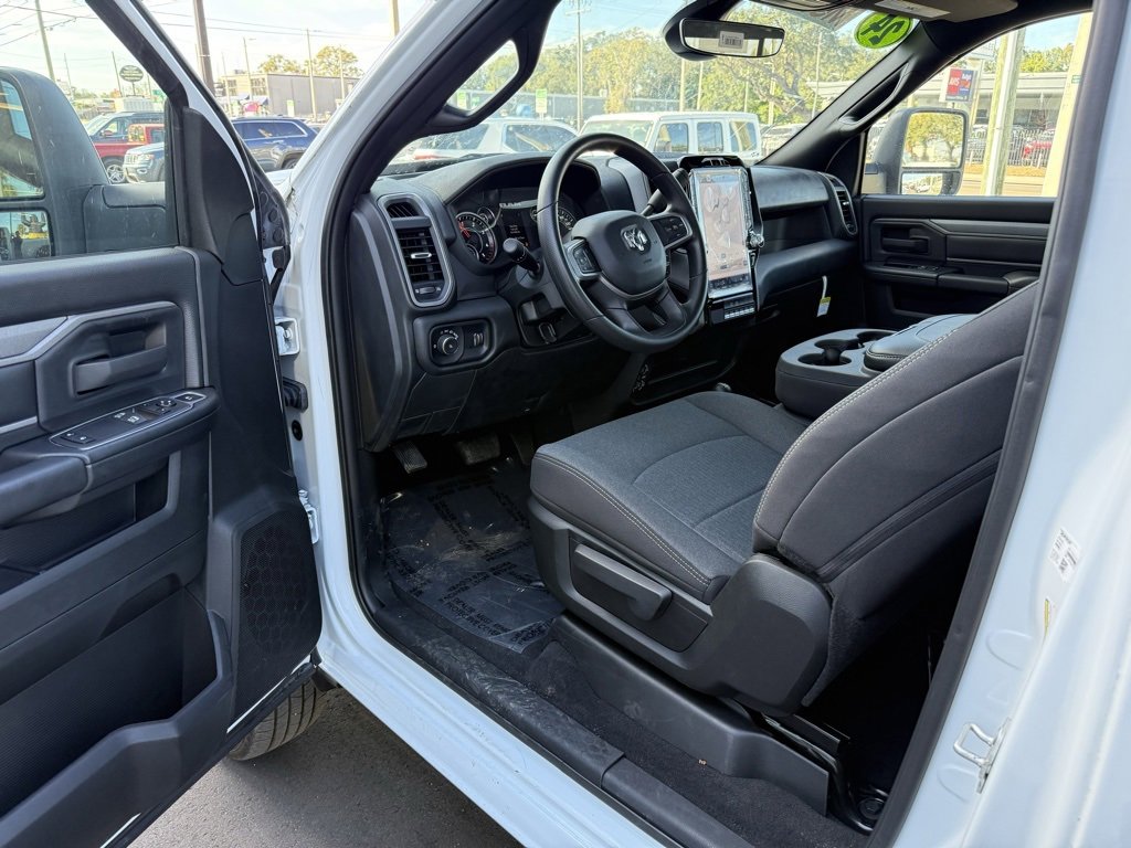 Used 2024 RAM 3500 Tradesman image 15