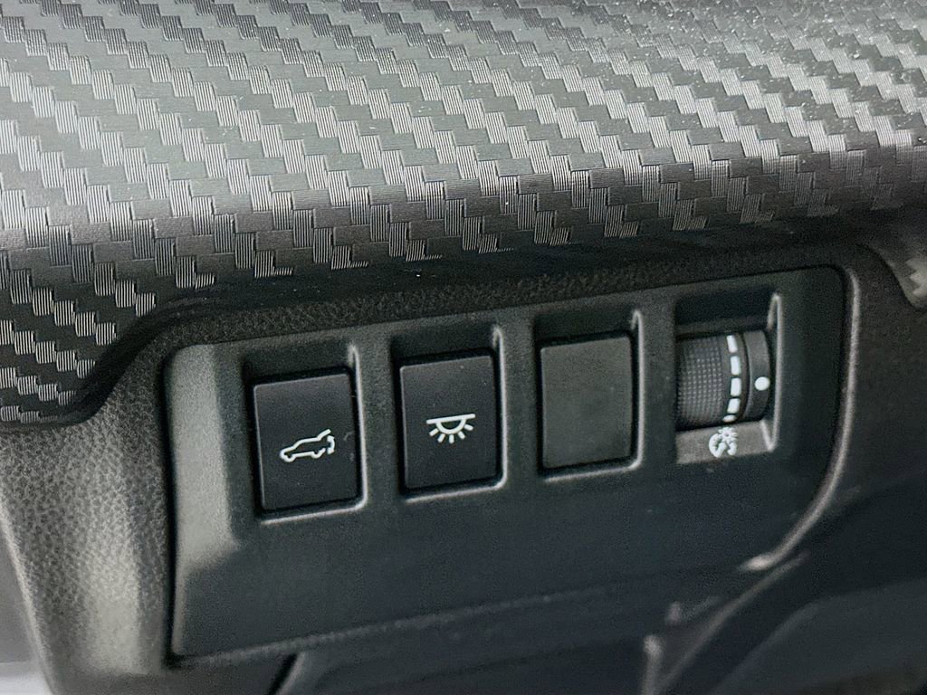 Used 2025 Subaru Ascent Premium image 15
