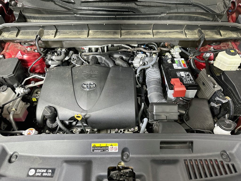 Used 2021 Toyota Highlander XSE AWD/4WD image 10