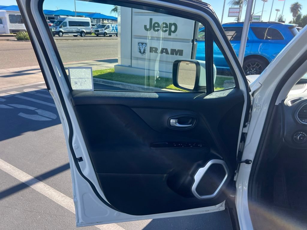 Used 2021 Jeep Renegade Latitude AWD/4WD image 24