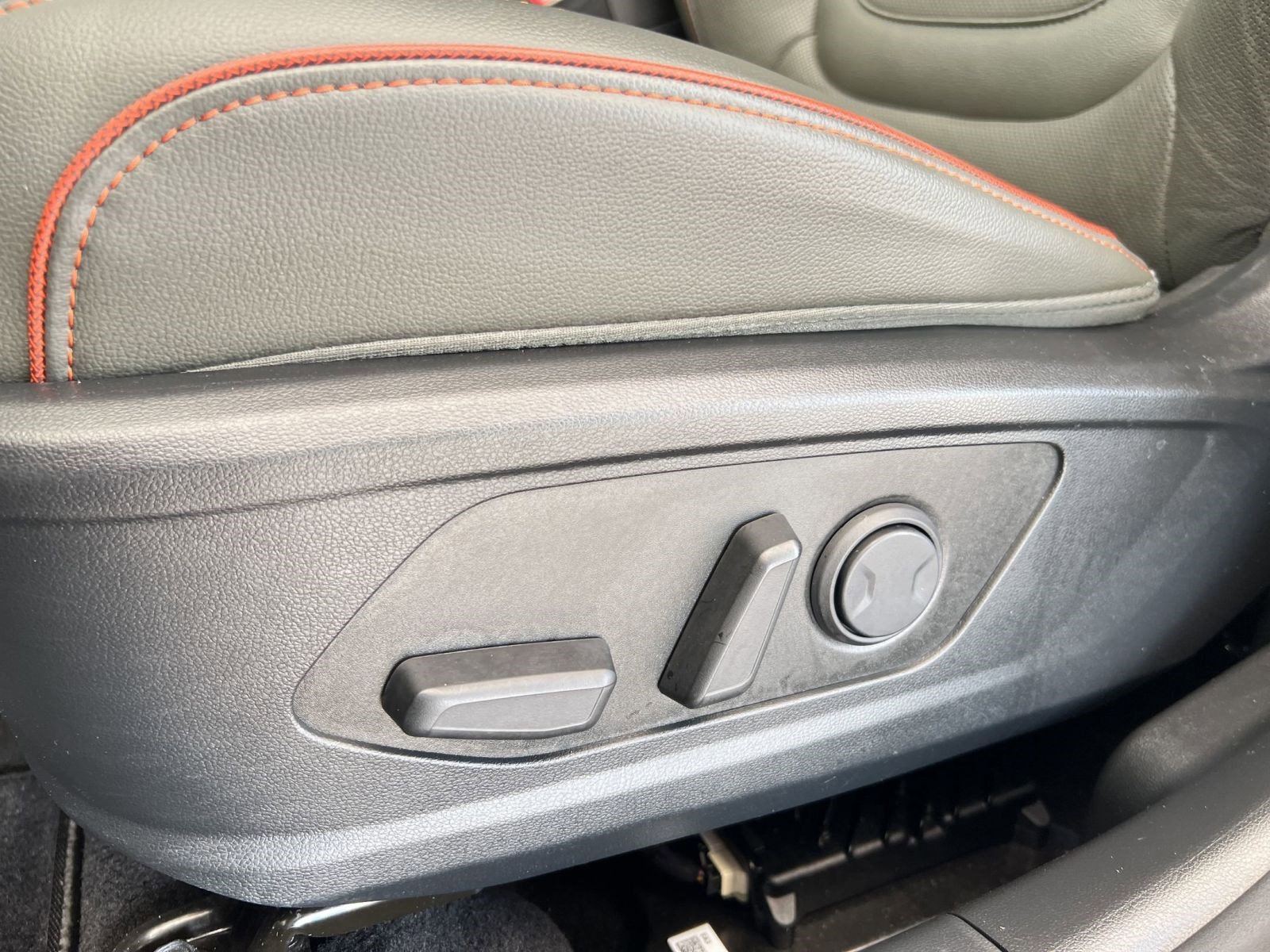 Used 2024 Hyundai Santa Cruz Limited AWD/4WD image 14