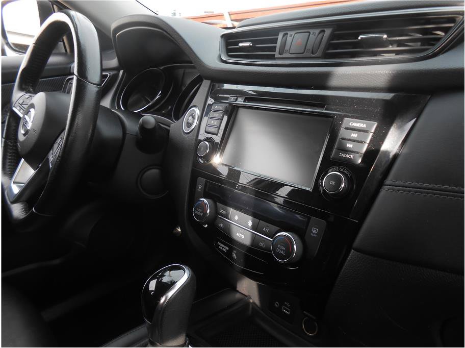 Used 2018 Nissan Rogue SL AWD/4WD image 11