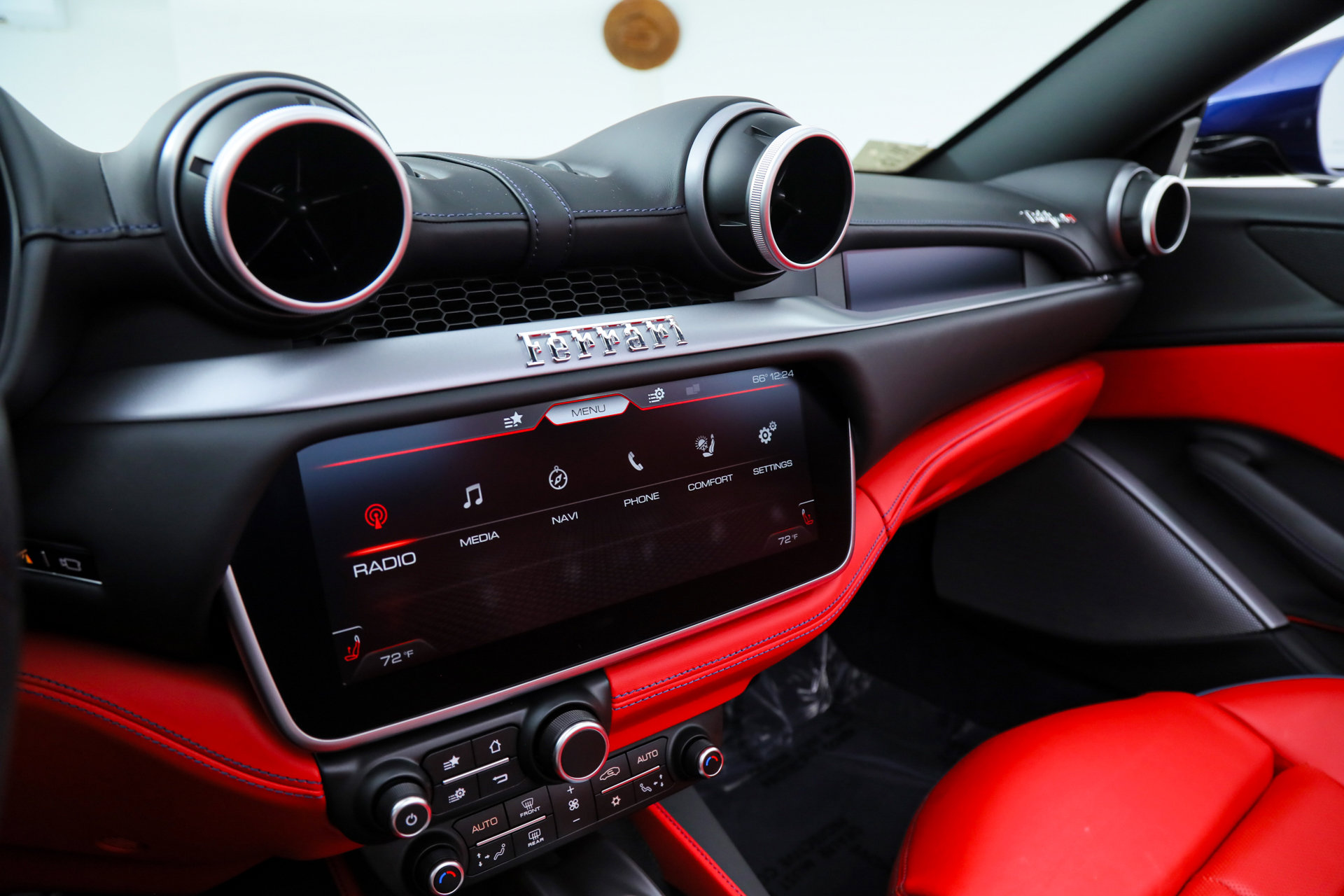 Certified 2023 Ferrari Portofino M image 28