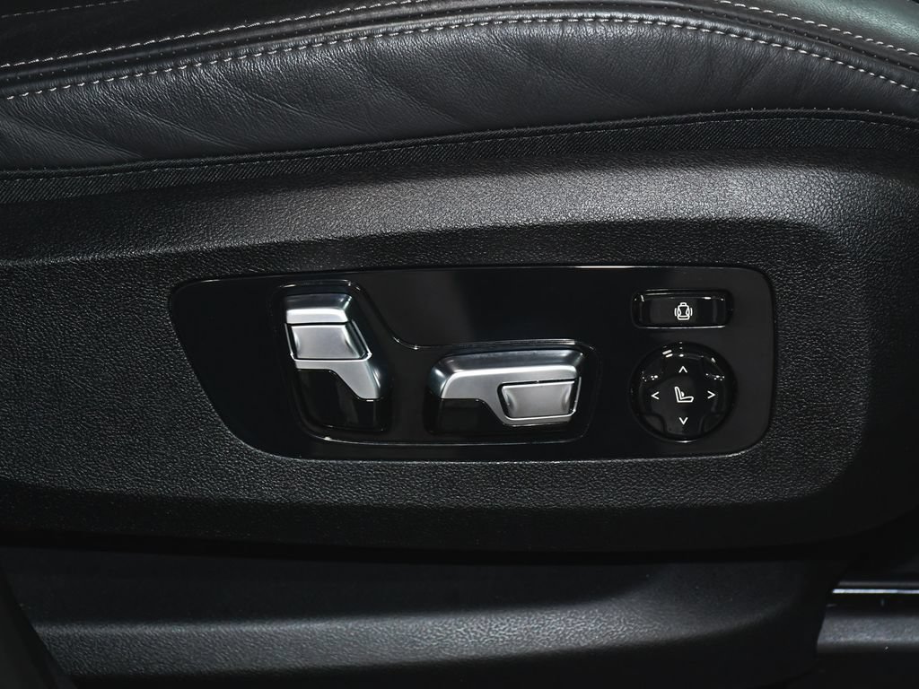 Used 2024 BMW X5 M60i AWD/4WD image 63