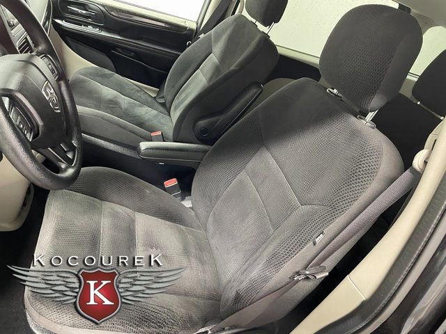 Used 2020 Dodge Grand Caravan SE FWD image 12