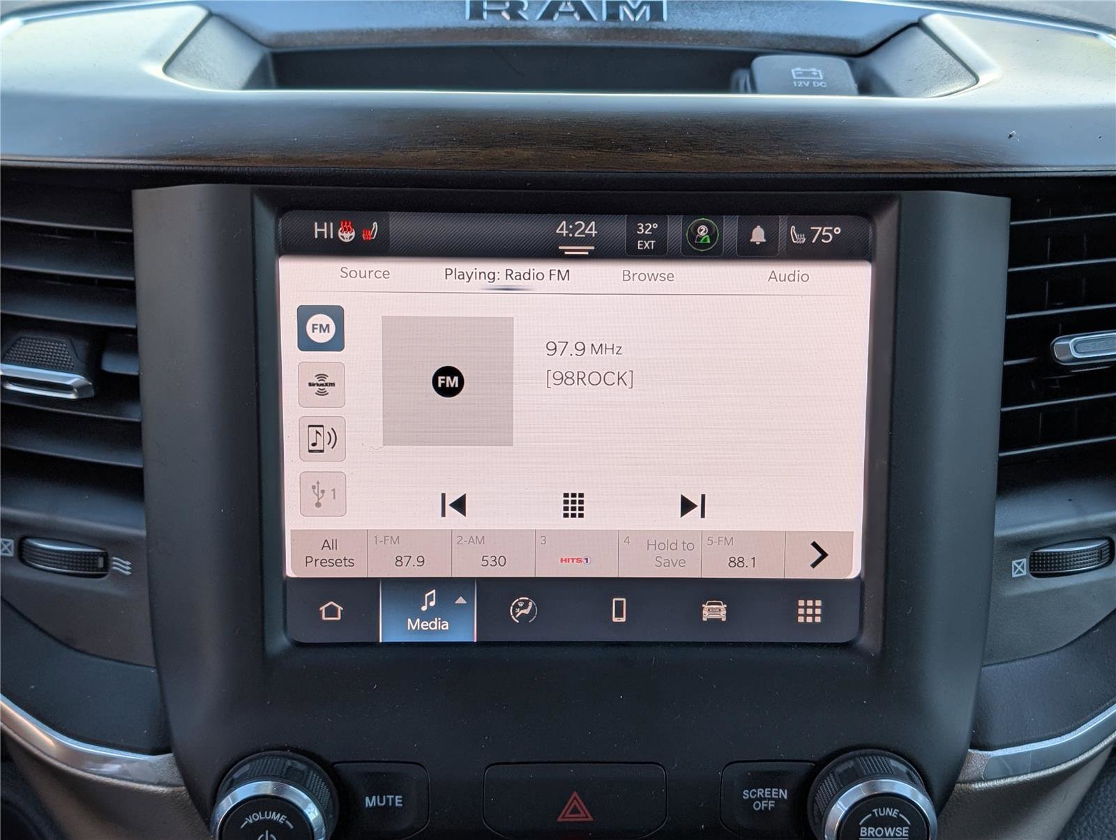 Used 2022 RAM 1500 Laramie image 29