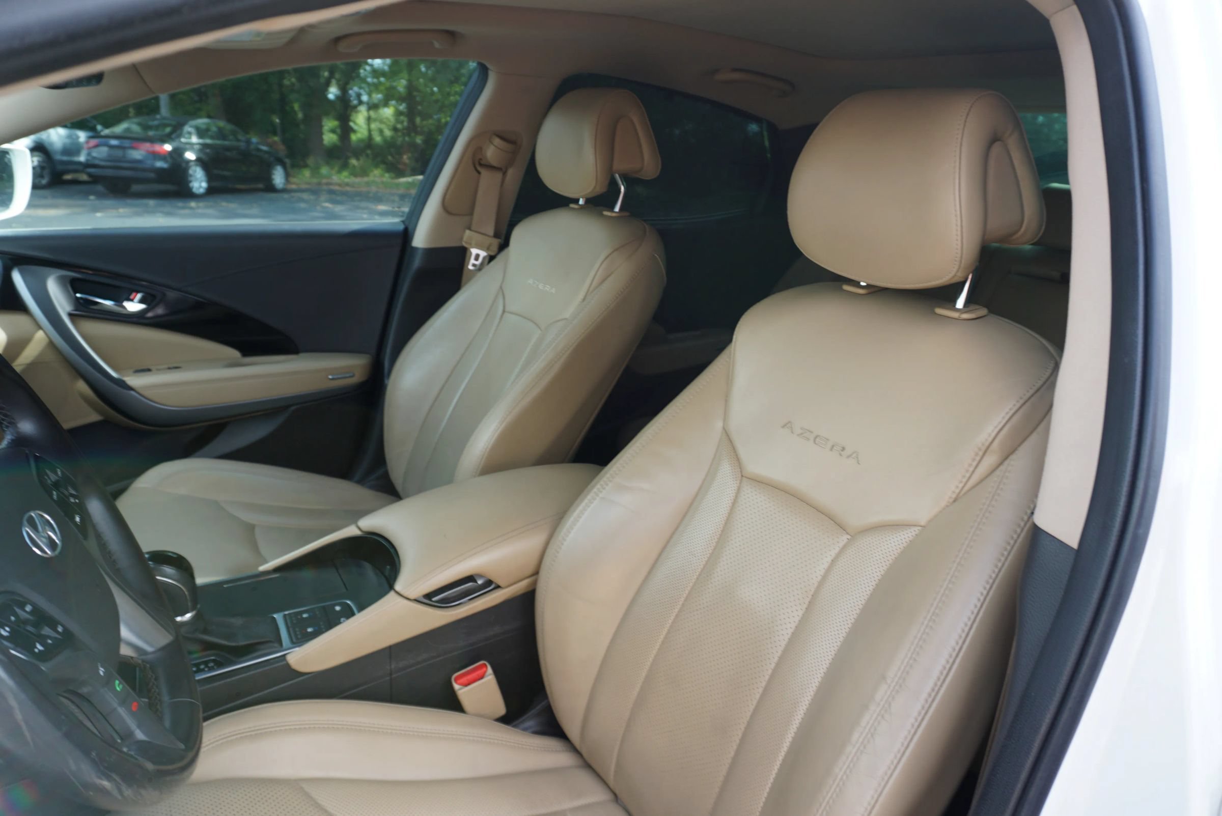 Used 2015 Hyundai Azera Limited FWD image 29
