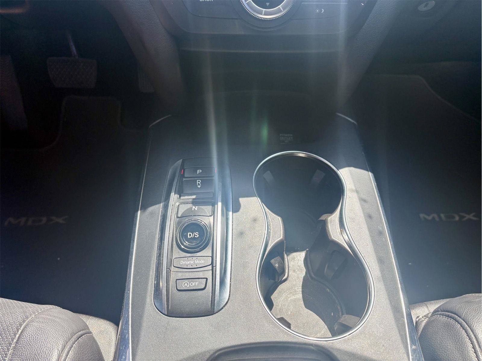 Used 2020 Acura MDX w/ Technology Package AWD/4WD image 17