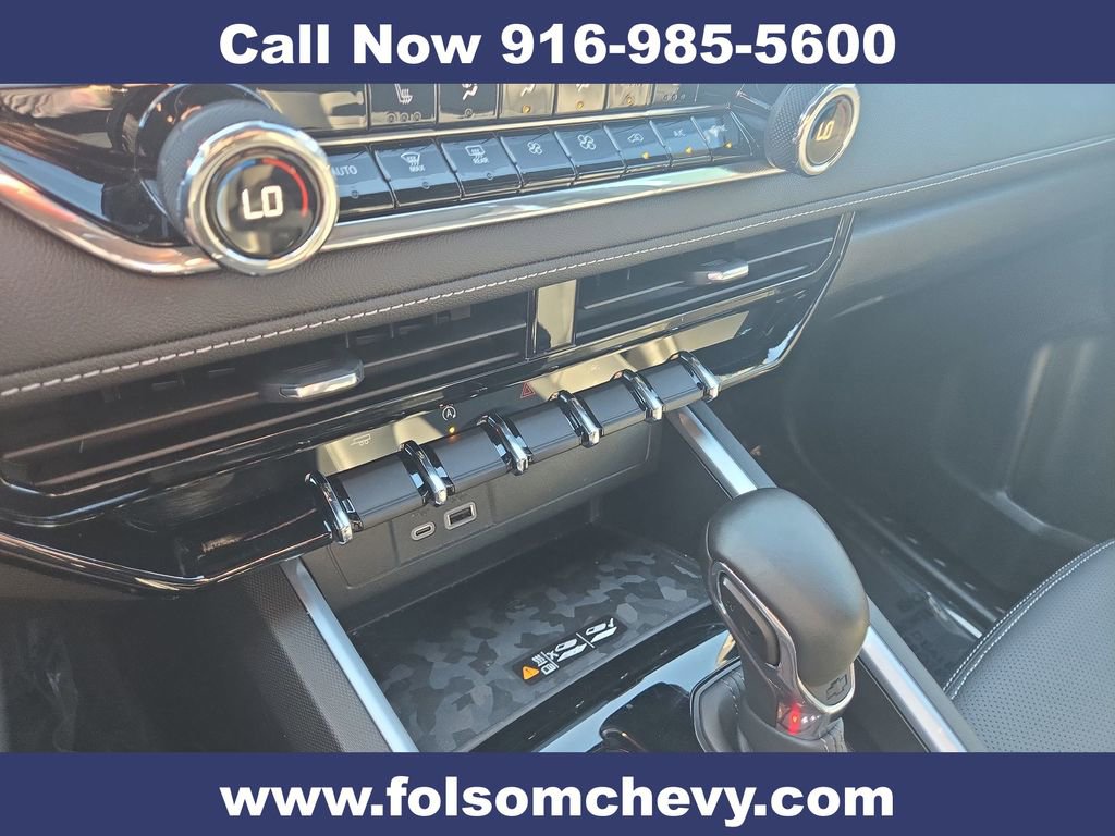 Used 2024 Chevrolet Colorado LT w/ LT Convenience Package II image 13