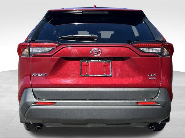 Used 2019 Toyota RAV4 XLE w/ All Weather Liner Package AWD/4WD image 4