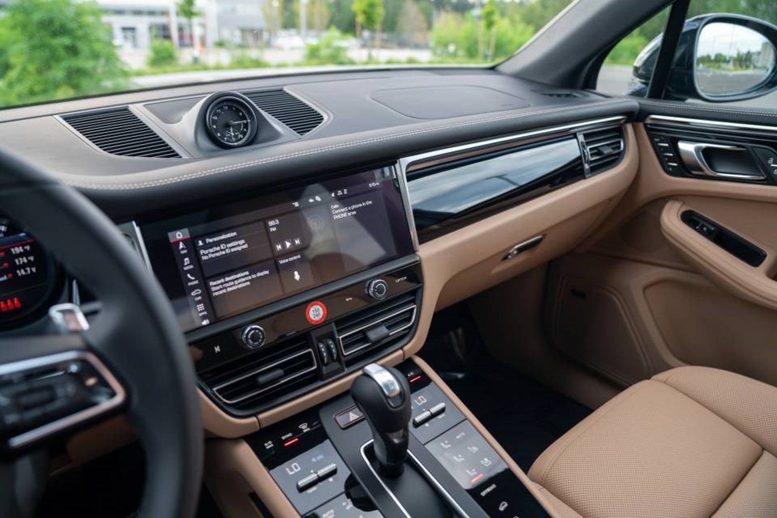 New 2026 Porsche Macan AWD/4WD image 10