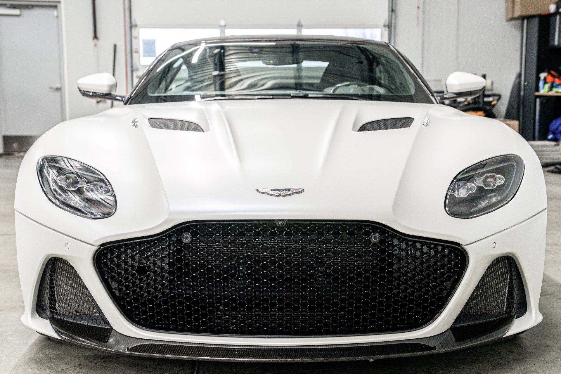 Used 2019 Aston Martin DBS Superleggera image 4