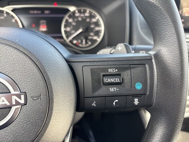Used 2024 Nissan Rogue SV image 38