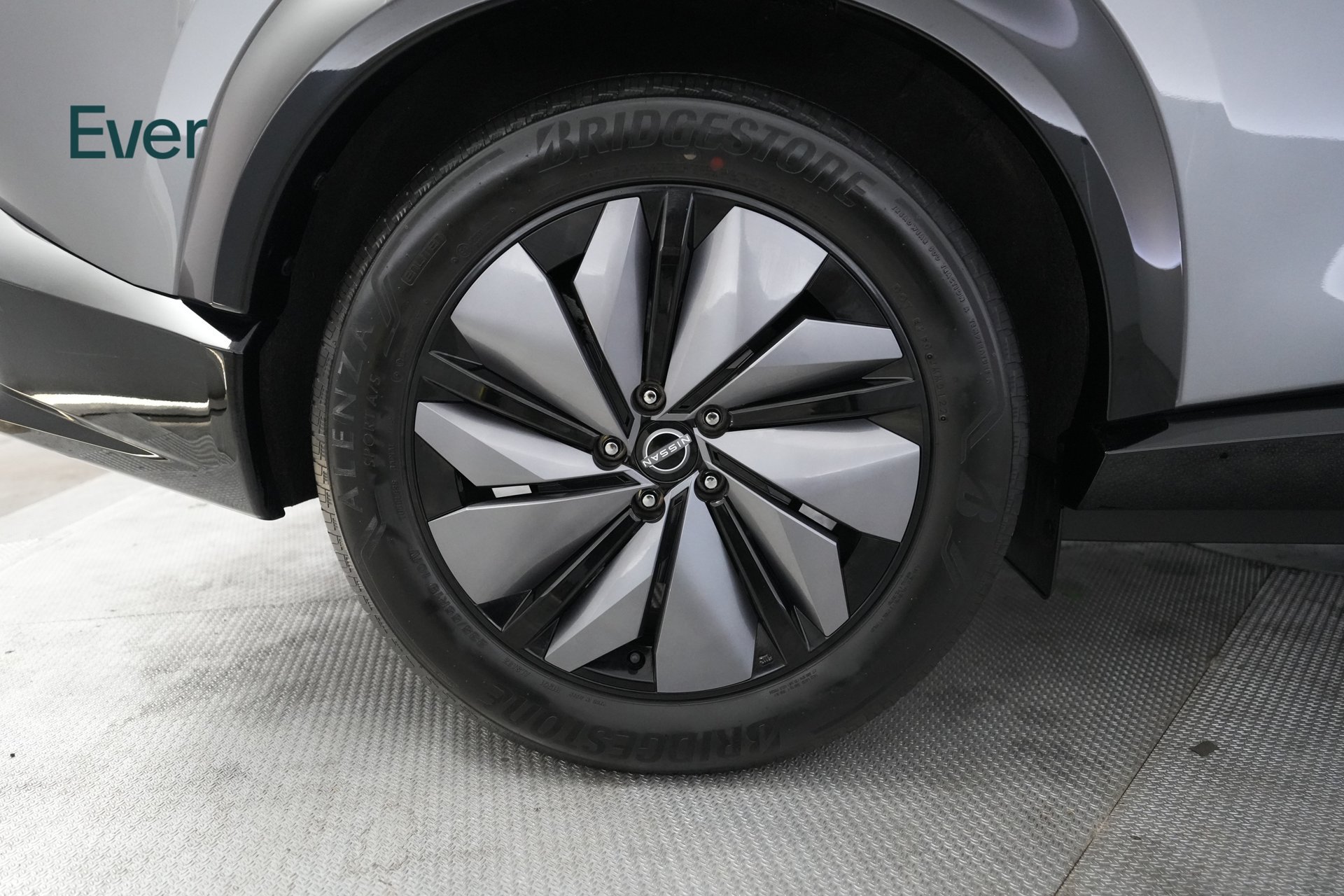 Used 2023 Nissan Ariya FWD image 21