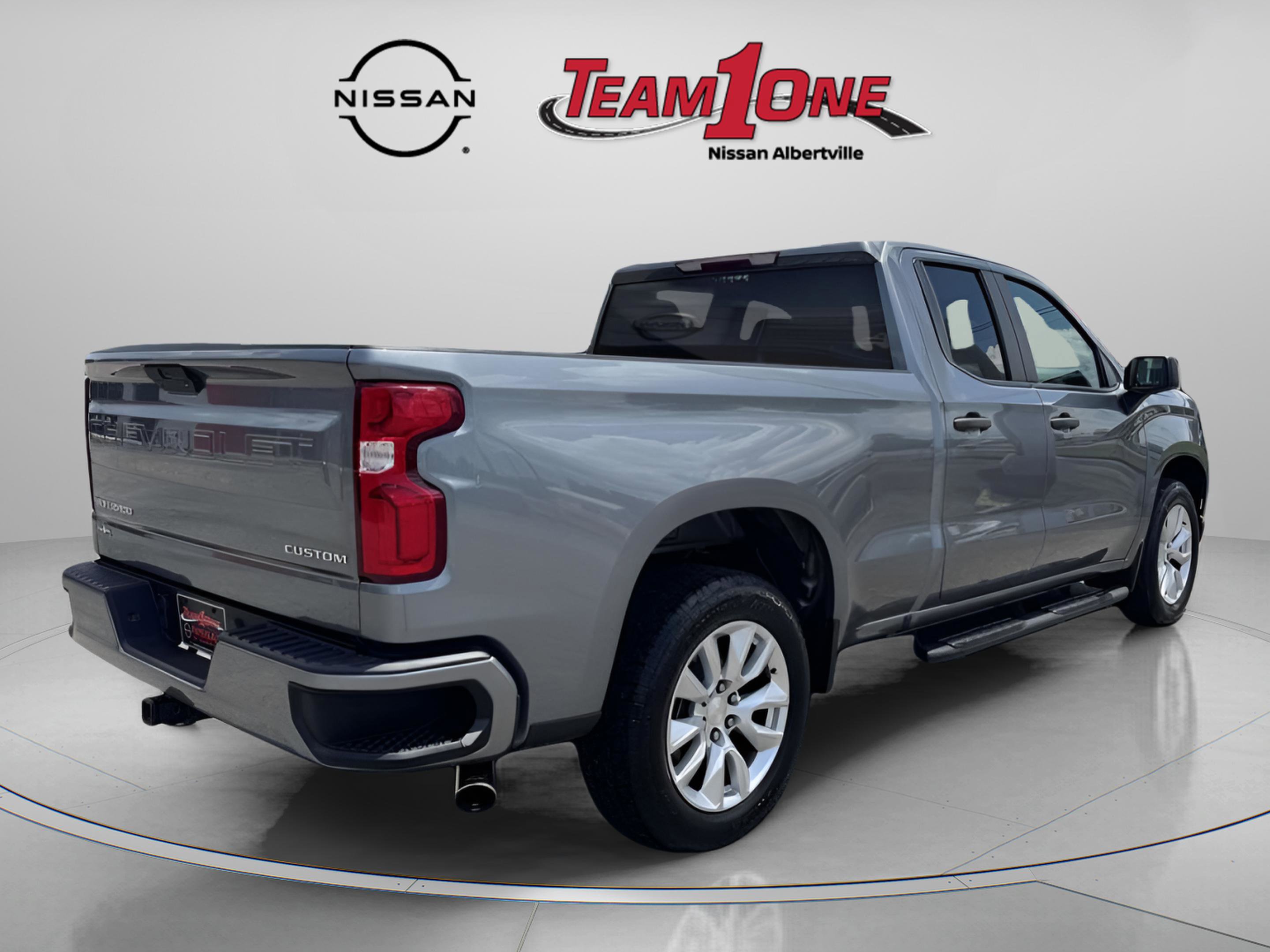 Used 2019 Chevrolet Silverado 1500 Custom w/ Custom Value Package RWD image 9