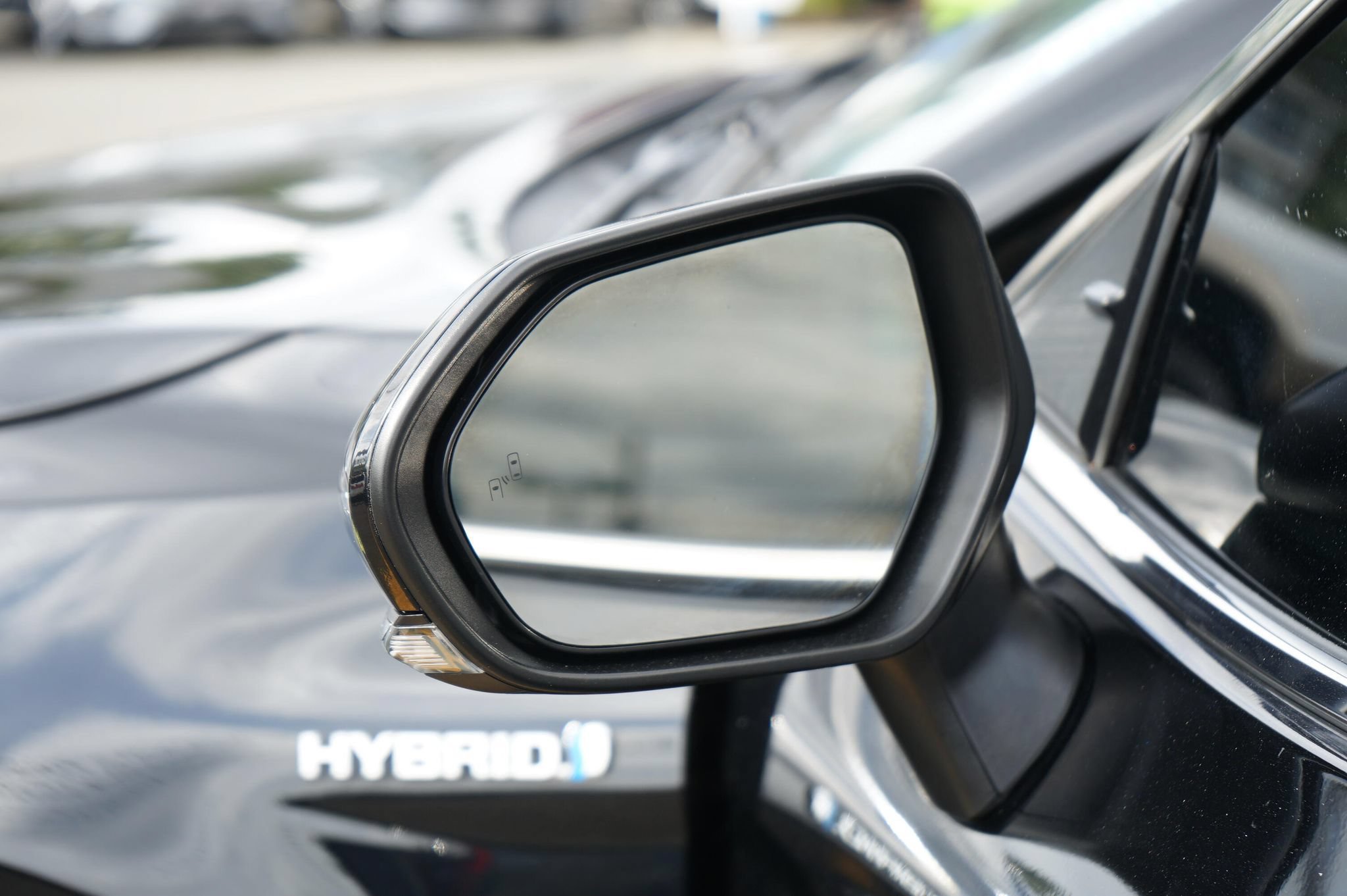 Used 2019 Toyota Camry SE w/ Audio Package FWD image 9