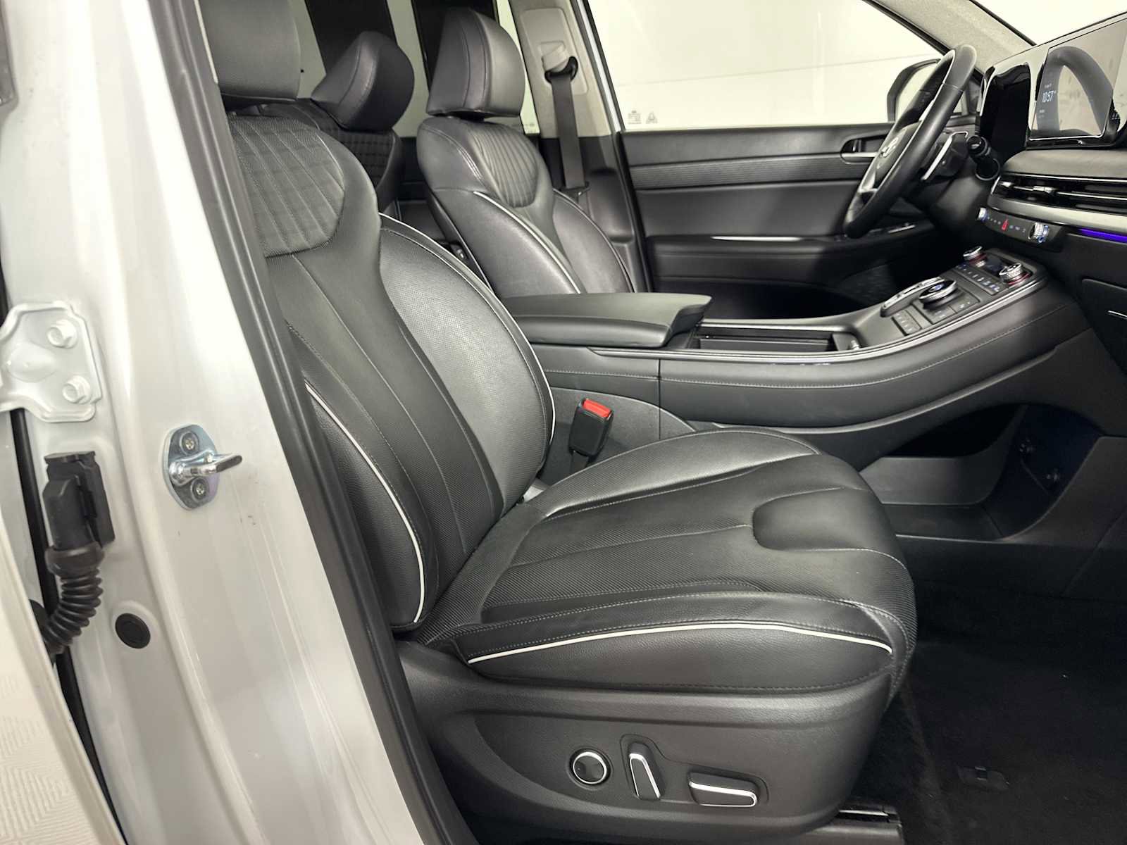 Used 2024 Hyundai Palisade Limited FWD image 28
