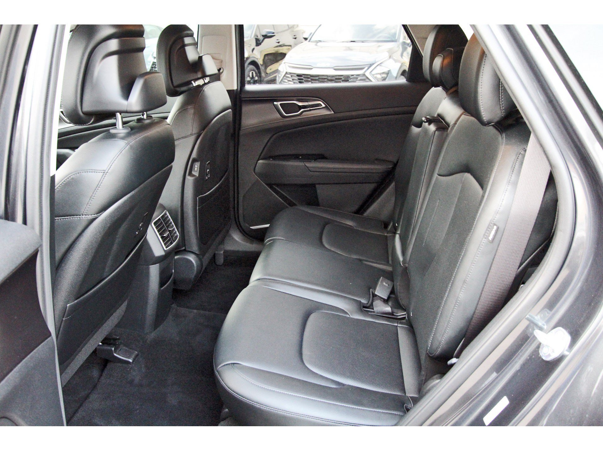 Certified 2024 Kia Sportage EX FWD image 10