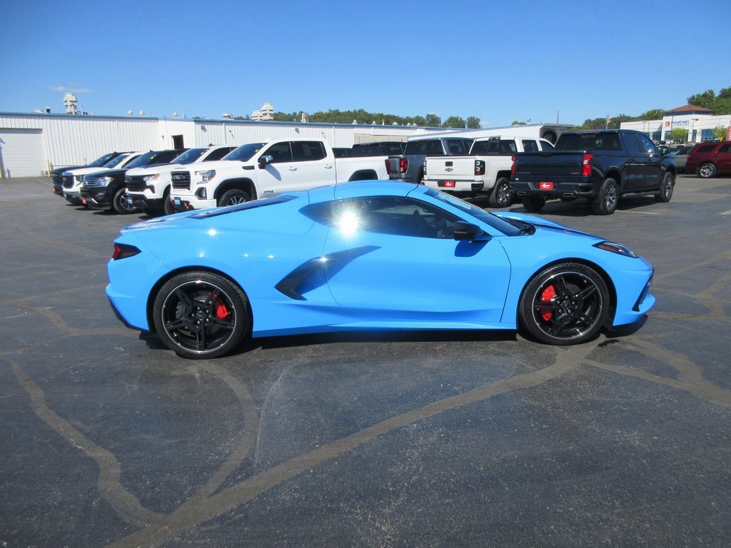 Certified 2023 Chevrolet Corvette Stingray Preferred Cpe w/ Engine Appearance Package image 4