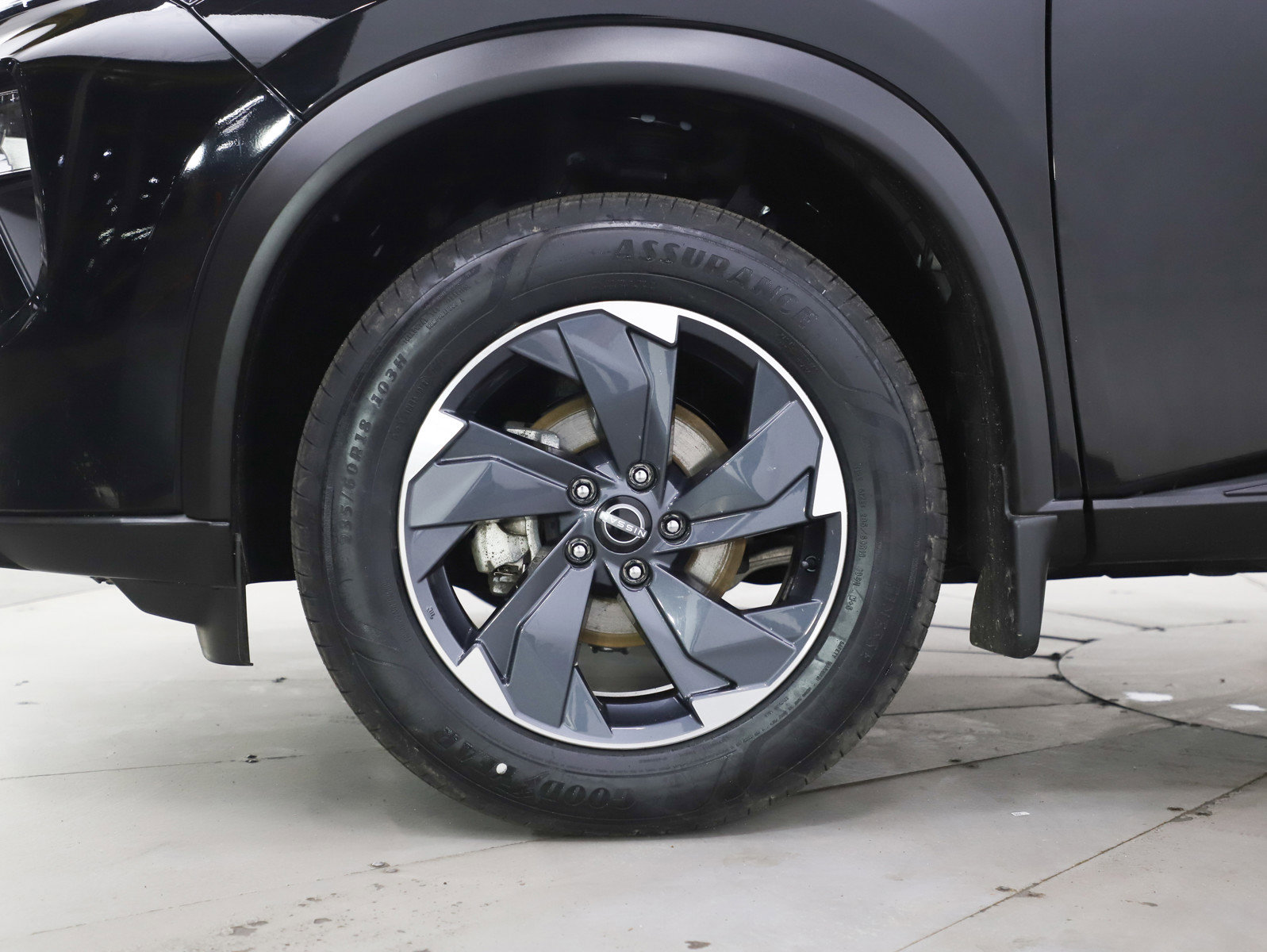 Used 2024 Nissan Rogue SV w/ SV Premium Package image 31