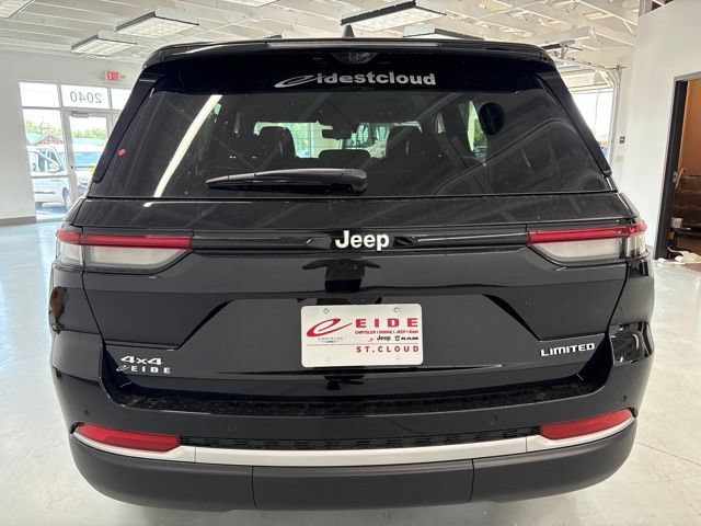 New 2026 Jeep Grand Cherokee Limited w/ Luxury Tech Group II AWD/4WD image 6