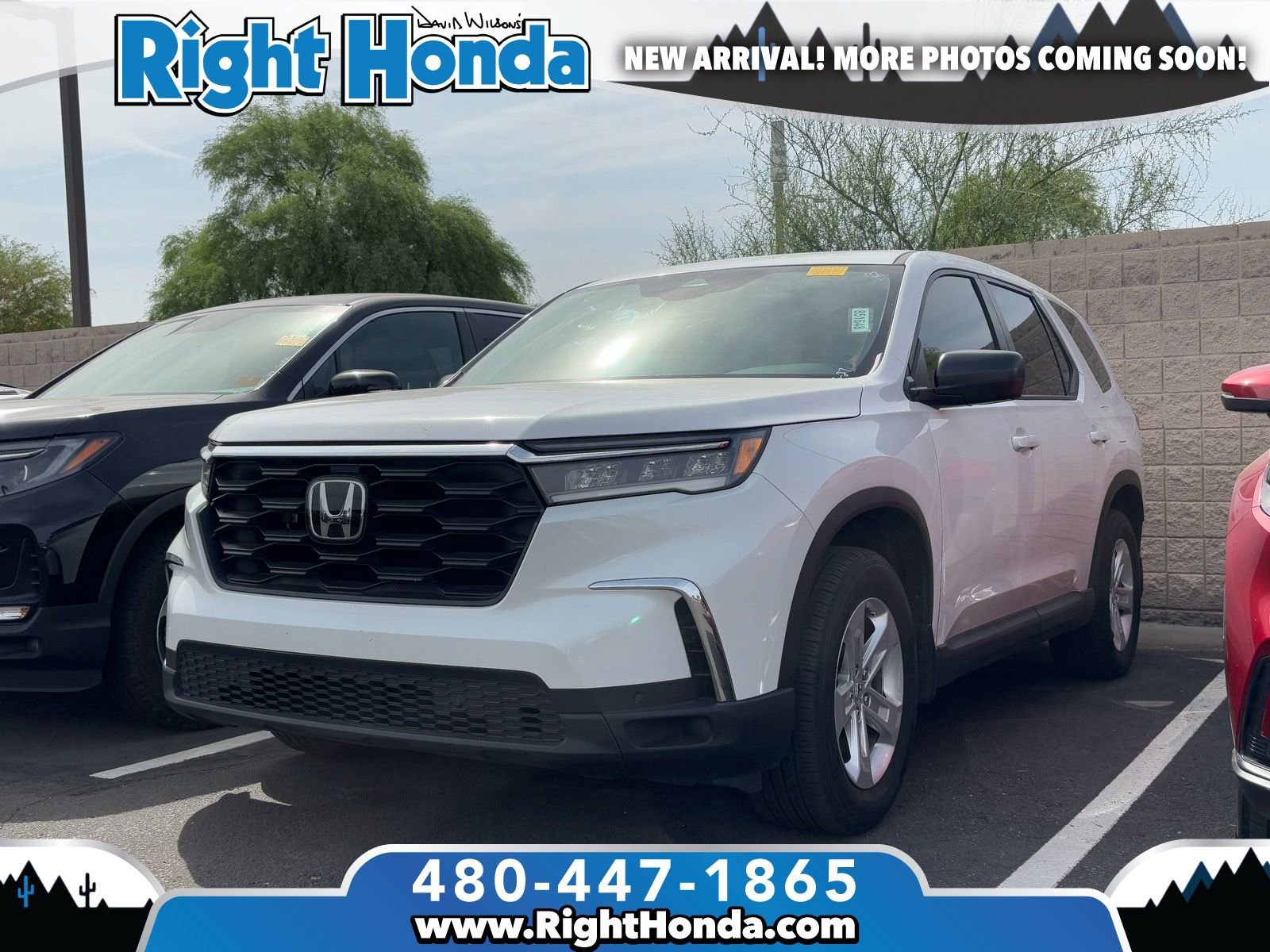 Used 2024 Honda Pilot LX image 1