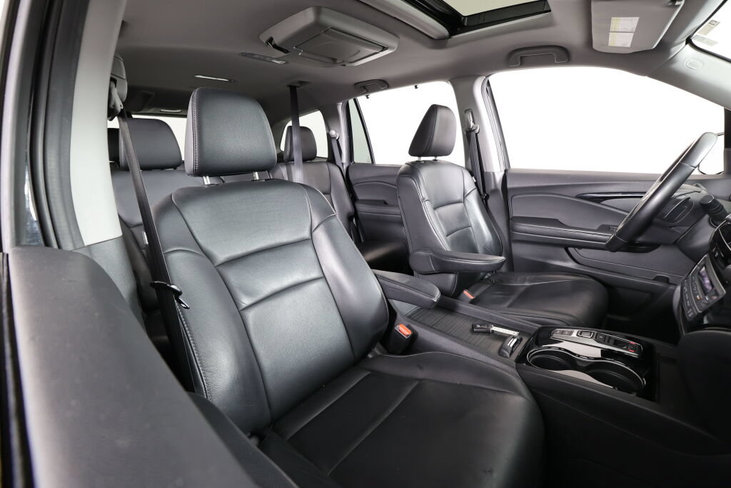 Used 2019 Honda Pilot Touring image 26
