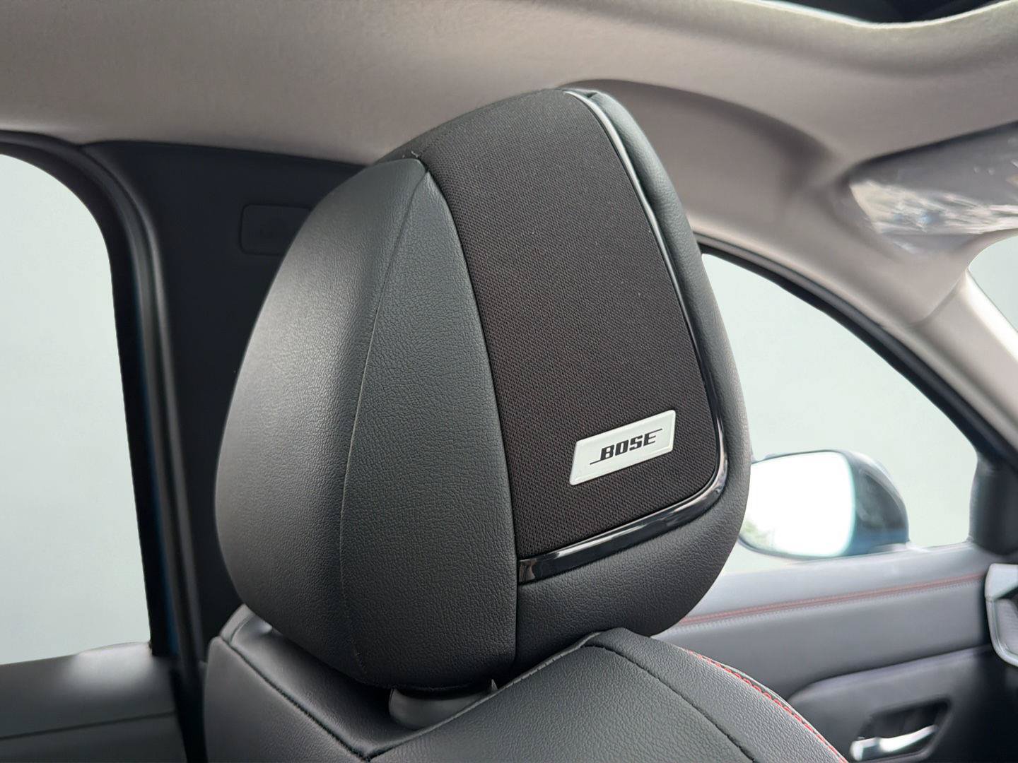 New 2027 Nissan Kicks SR AWD/4WD image 28