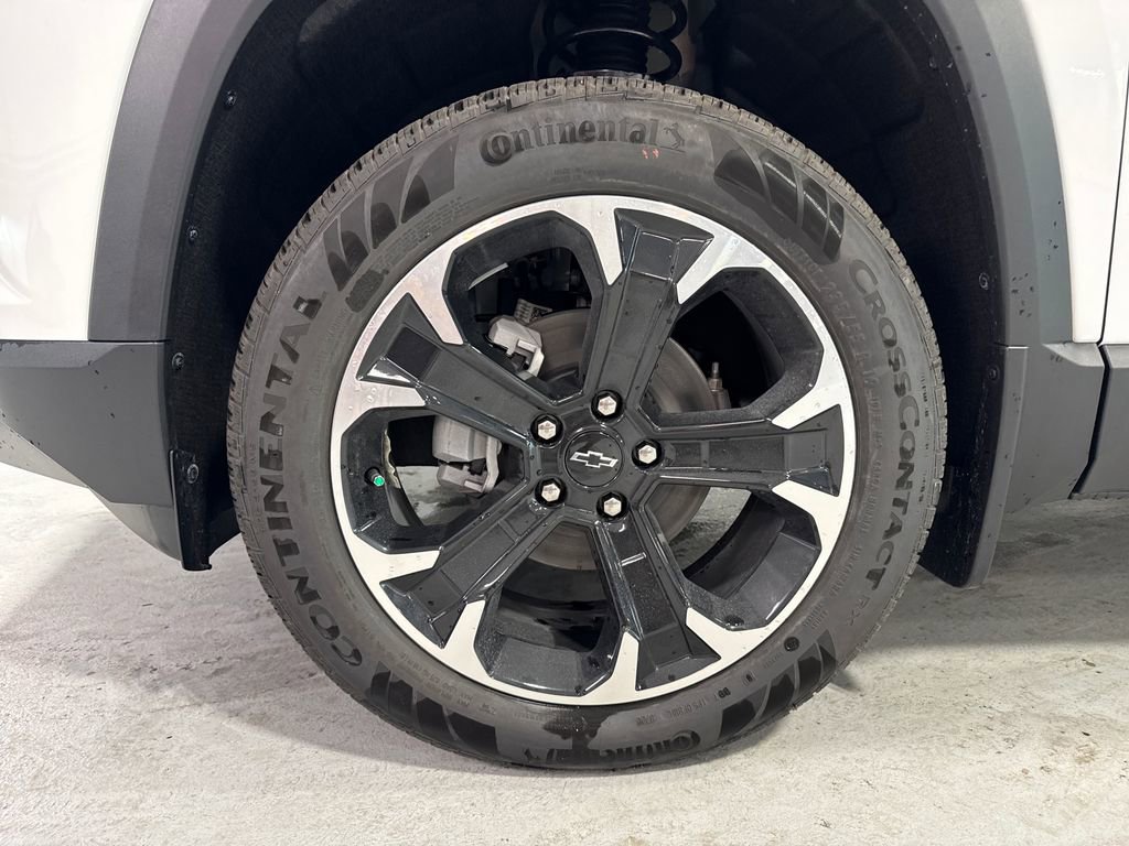 New 2026 Chevrolet Equinox LT w/ Convenience Package II FWD image 46